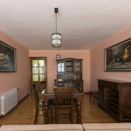 Apartamento Vivienda De Uso Turístico La Atalaya El Barco de Ávila